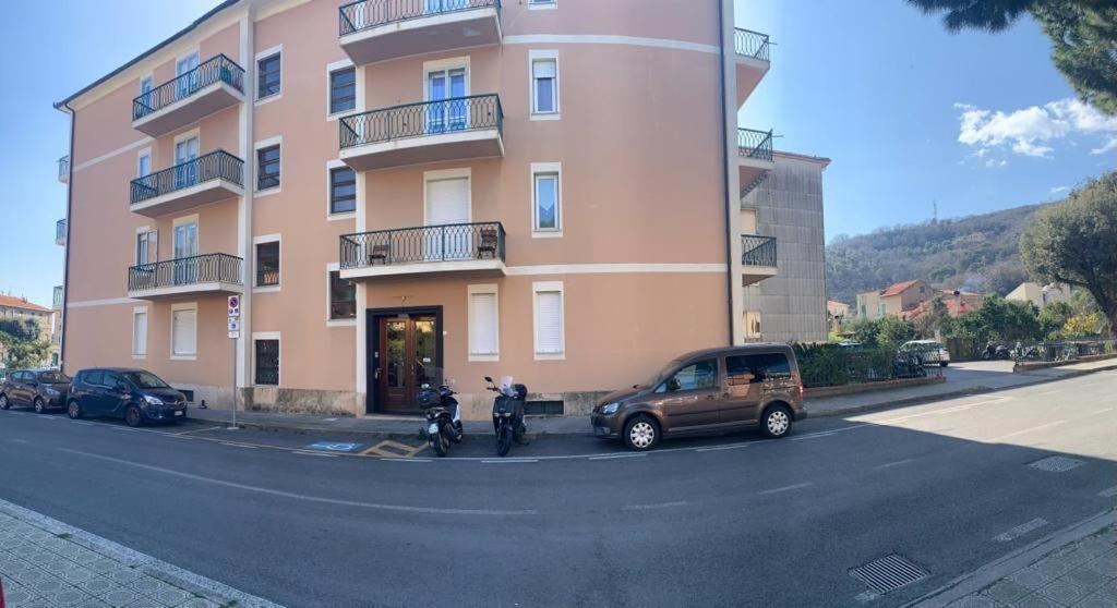 Appartamento Tevere 菲纳莱利古雷 外观 照片